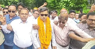 মন্ত্রিত্ব ছেড়ে রাজসিক অভ্যর্থনায় রাঙামাটিতে দীপেন দেওয়ান, দিলেন কড়া হুঁশিয়ারি